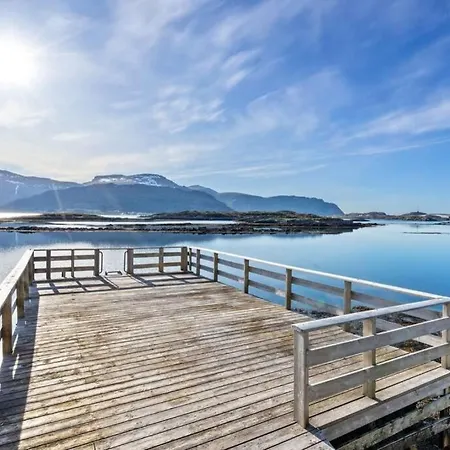Feriehus Panoramic Seaview House And Cabin By The Sea