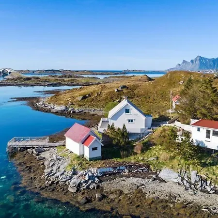Feriehus Panoramic Seaview House And Cabin By The Sea